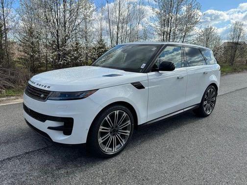 Fuji White 2026 Land Rover Range Rover Sport SE