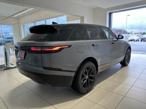 2026 Land Rover Range Rover Velar P250 SE R-Dynamic
