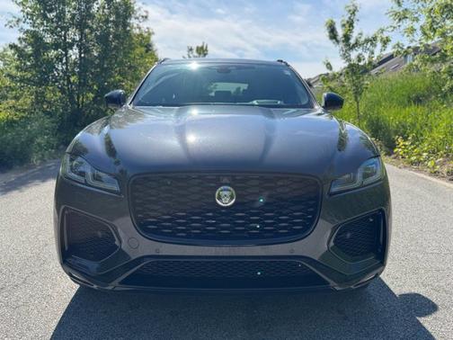 Carpathian Gray Premium Metallic 2026 Jaguar F-PACE P400 R-Dynamic S