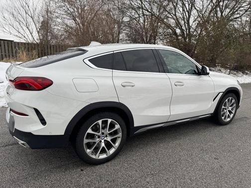 2022 BMW X6 xDrive40i