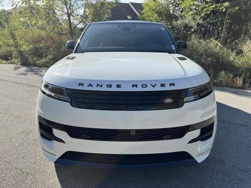 2025 Land Rover Range Rover Sport SE