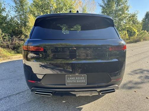 2025 Land Rover Range Rover Sport SE
