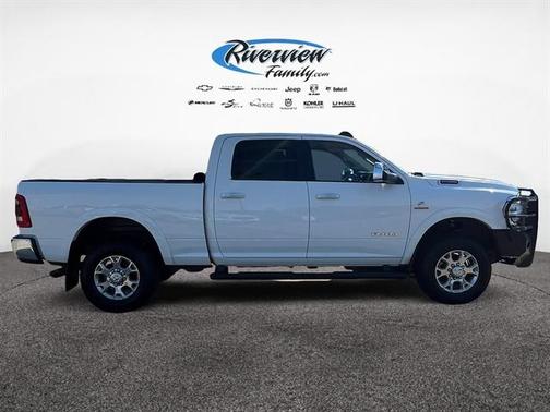 2022 RAM 2500 Laramie Crew Cab 4x4 6'4' Box