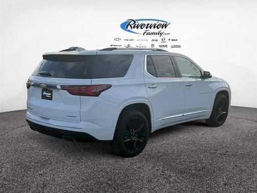 WHITE 2023 Chevrolet Traverse Premier