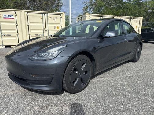 Gray 2022 Tesla Model 3 Long Range