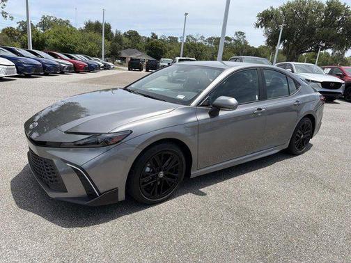 Metal 2025 Toyota Camry SE