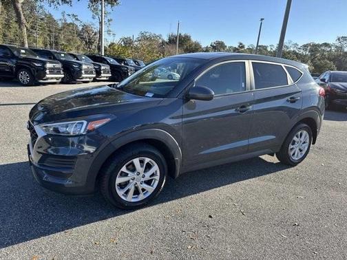 2021 Hyundai TUCSON SE