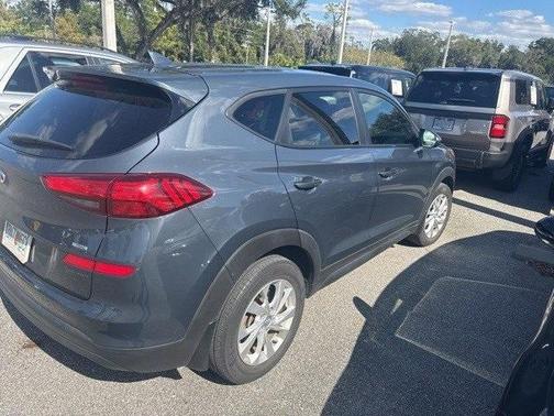 2021 Hyundai TUCSON SE