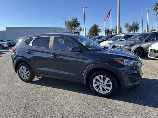 2021 Hyundai TUCSON SE