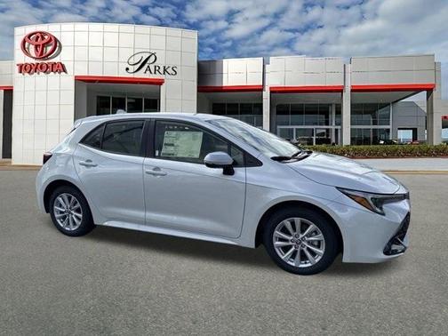 2025 Toyota Corolla Hatchback SE