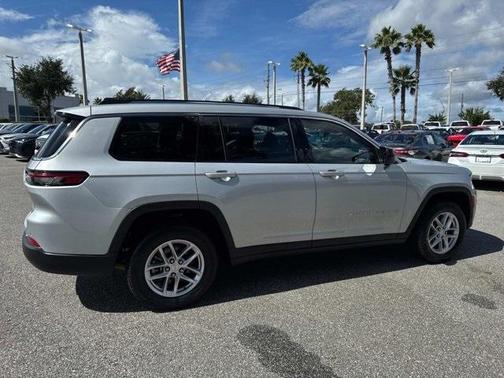 2023 Jeep Grand Cherokee L Laredo