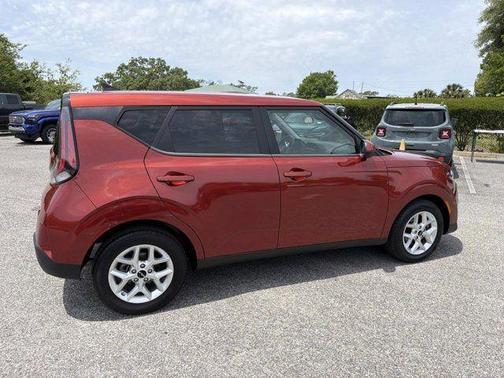Mars Orange 2024 Kia Soul LX