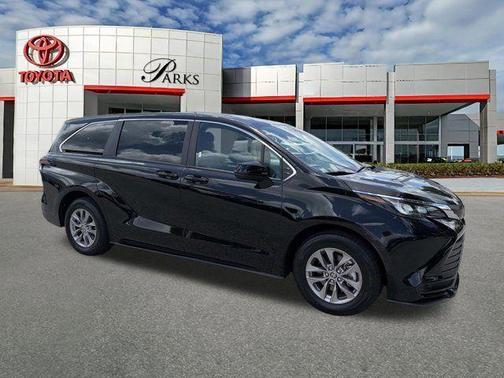 Midnight Black Metallic 2025 Toyota Sienna LE