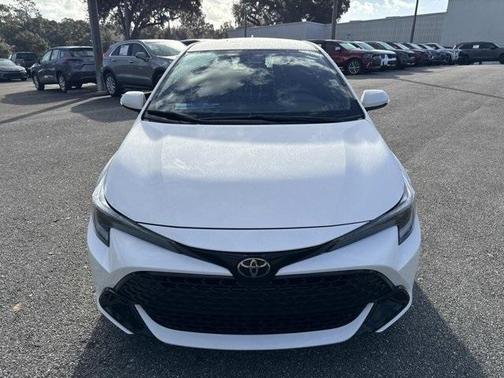 2025 Toyota Corolla Hatchback SE