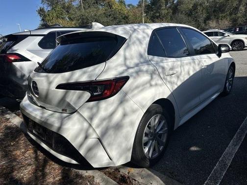 2025 Toyota Corolla Hatchback SE