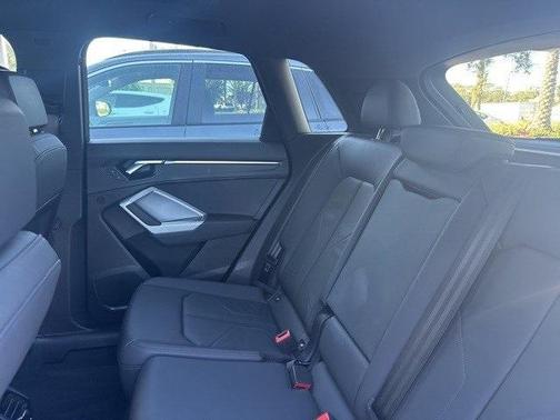 2024 Audi Q3 45 S line Premium