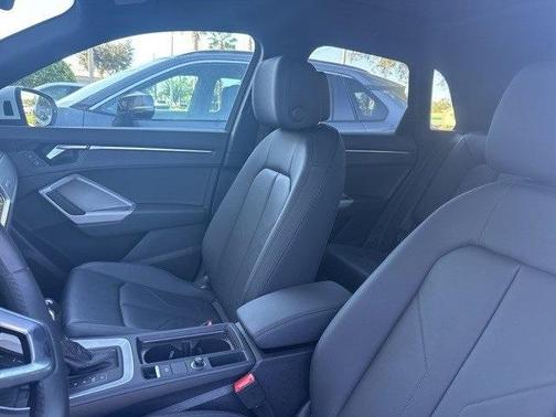 2024 Audi Q3 45 S line Premium