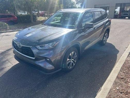 2020 Toyota Highlander Hybrid XLE