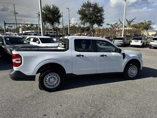 2023 Ford Maverick XL