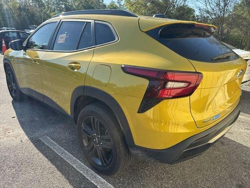 Nitro Yellow 2024 Chevrolet Trax ACTIV