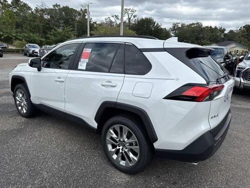 2025 Toyota RAV4 XLE Premium