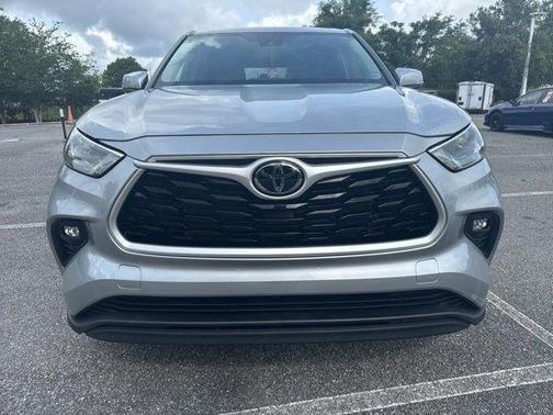 Celestial Silver Metallic 2023 Toyota Highlander LE
