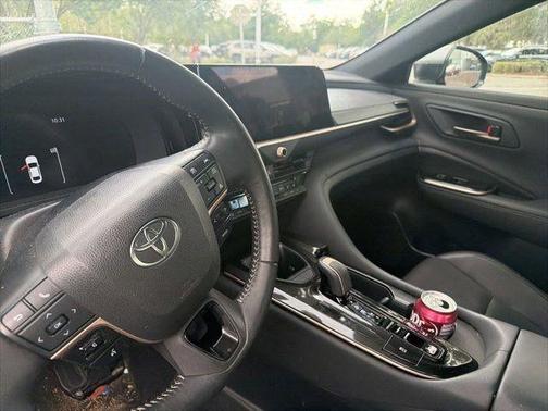 Metal 2025 Toyota Crown XLE
