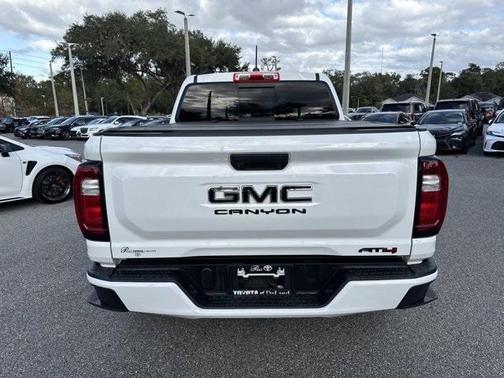 2024 GMC Canyon AT4