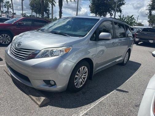 2014 Toyota Sienna XLE