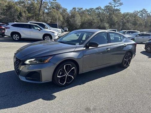 2025 Nissan Altima SR