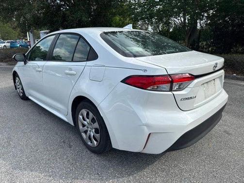 Pearl 2023 Toyota Corolla LE