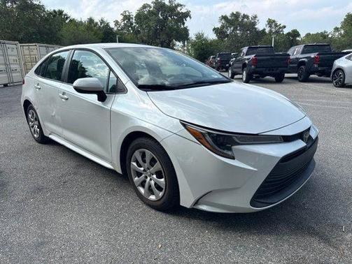 Pearl 2023 Toyota Corolla LE