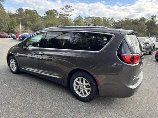 2020 Chrysler Pacifica Touring-L