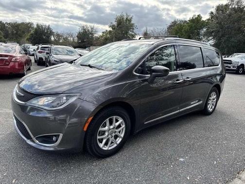 2020 Chrysler Pacifica Touring-L