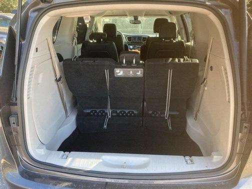 2020 Chrysler Pacifica Touring-L