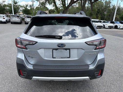 Ice Silver Metallic 2020 Subaru Outback Limited