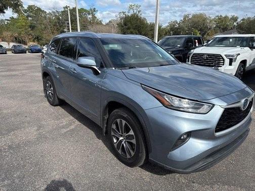 2020 Toyota Highlander Hybrid XLE