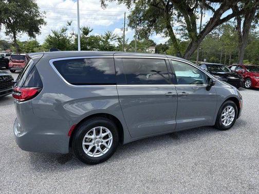 Ceramic Gray Clearcoat 2023 Chrysler Pacifica Touring-L