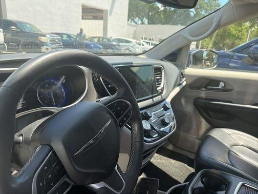 Ceramic Gray Clearcoat 2023 Chrysler Pacifica Touring-L