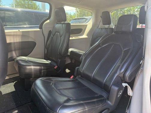 Ceramic Gray Clearcoat 2023 Chrysler Pacifica Touring-L