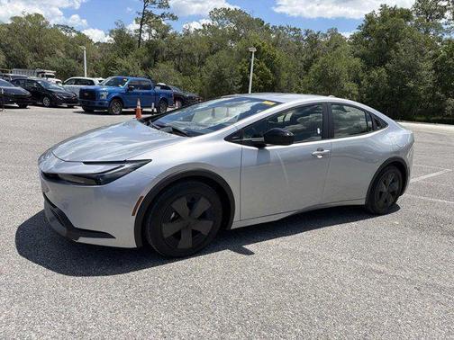 CUTTING EDGE 2025 Toyota Prius LE