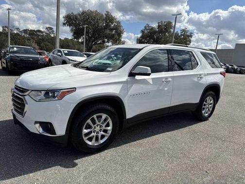 2021 Chevrolet Traverse LT Cloth