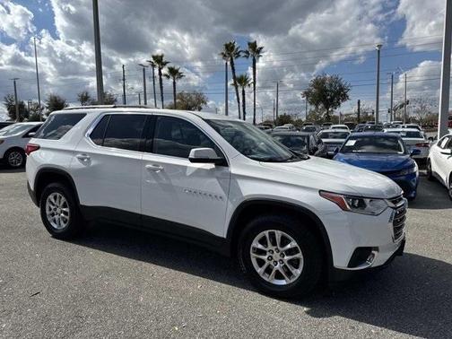 2021 Chevrolet Traverse LT Cloth