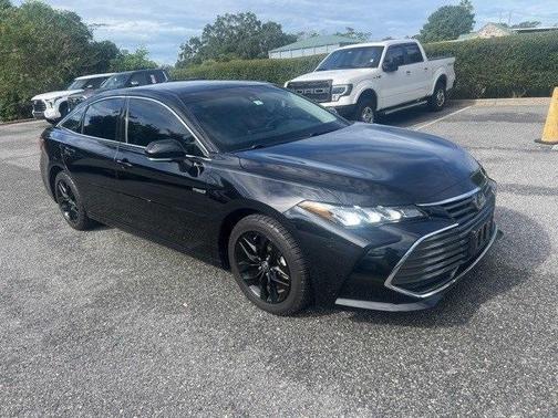 2021 Toyota Avalon Hybrid XLE