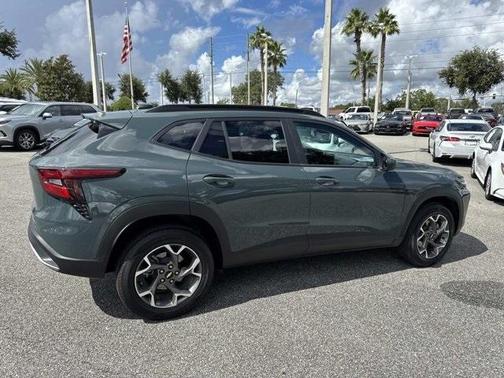 2025 Chevrolet Trax LT