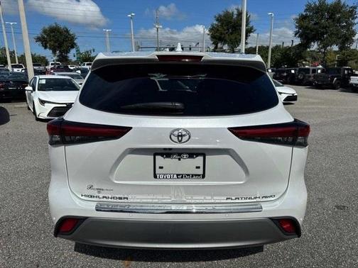 2023 Toyota Highlander Platinum