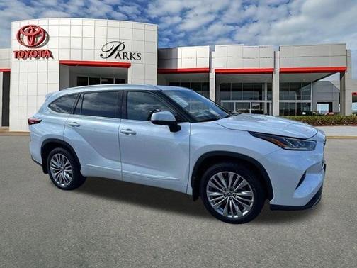 2023 Toyota Highlander Platinum
