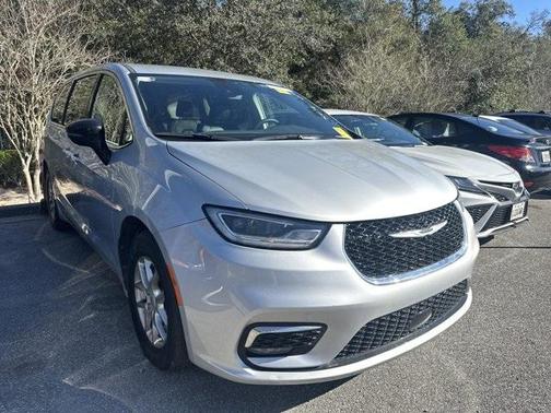 2024 Chrysler Pacifica Touring-L