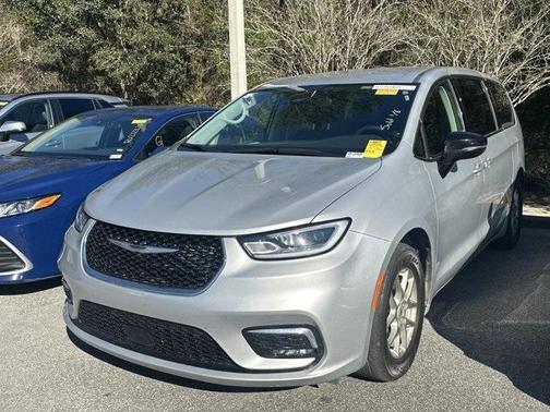 2024 Chrysler Pacifica Touring-L