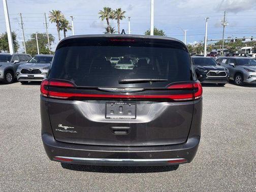 Granite Crystal Clearcoat Metallic 2023 Chrysler Pacifica Touring-L
